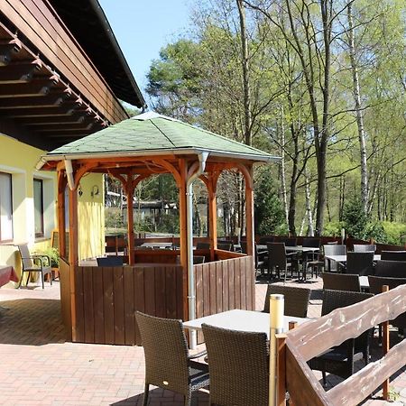 Schenkendobern Hotel Und Restaurant Karpfenschaenke מראה חיצוני תמונה