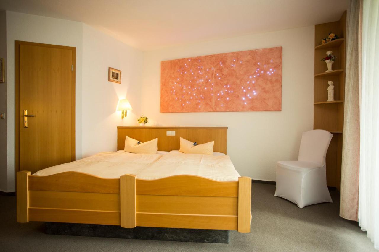 Schenkendobern Hotel Und Restaurant Karpfenschaenke מראה חיצוני תמונה