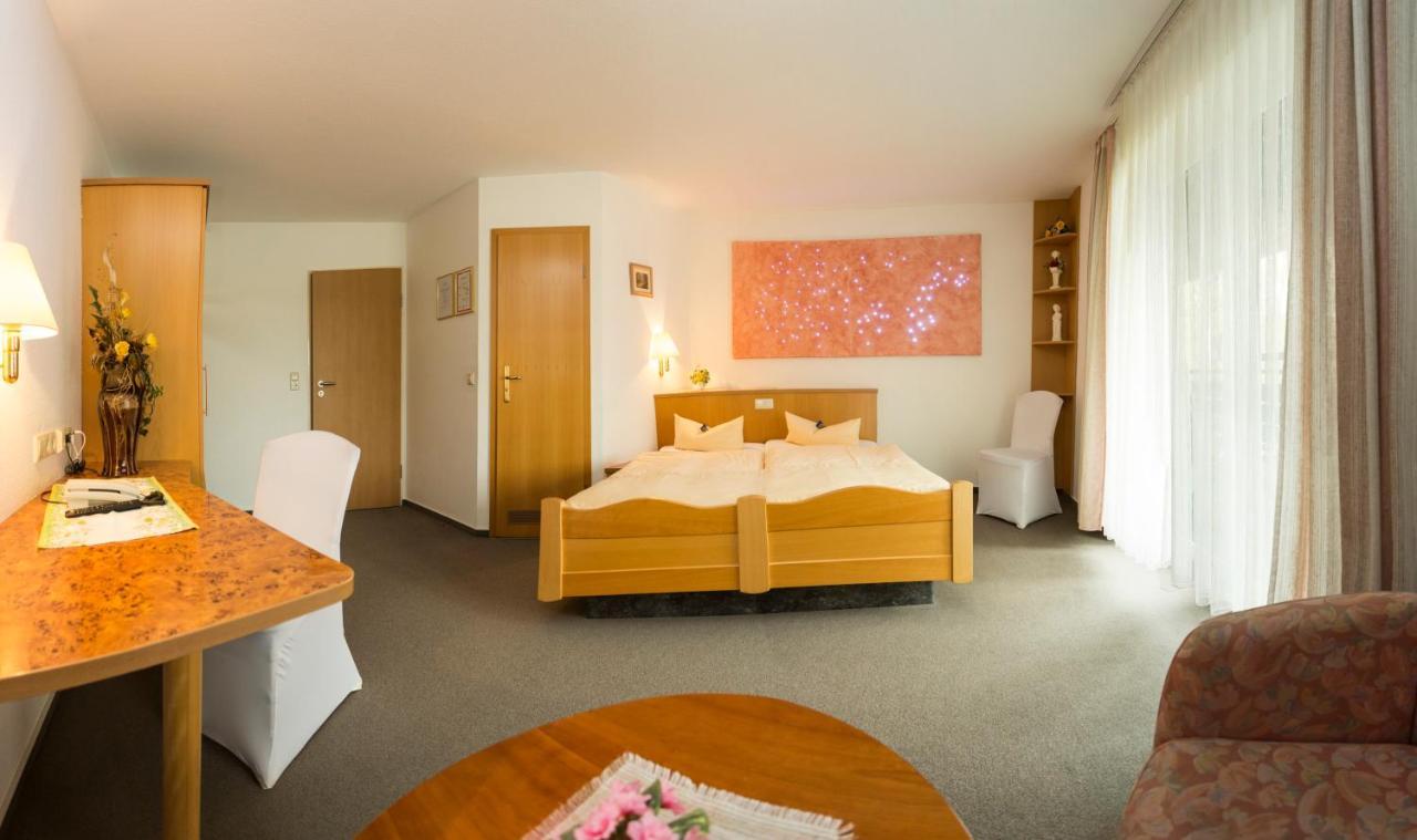 Schenkendobern Hotel Und Restaurant Karpfenschaenke מראה חיצוני תמונה
