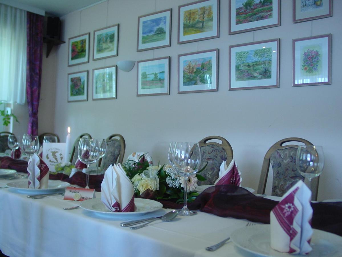Schenkendobern Hotel Und Restaurant Karpfenschaenke מראה חיצוני תמונה