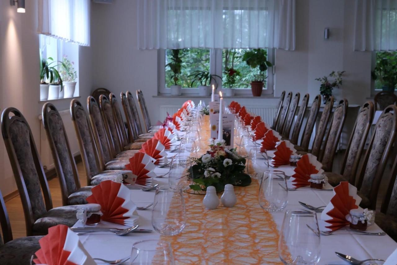 Schenkendobern Hotel Und Restaurant Karpfenschaenke מראה חיצוני תמונה